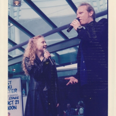 Credit: @mallmusicsydney

Throwing it back to an iconic moment in 2001 when the adorable Nikki Webster performed for Mall Music! Celebrating her visit and our unwavering support for the Matildas, Australia’s pride on the soccer field and their love of this Aussie Anthem. Our love for both amazing talents runs deep! 
