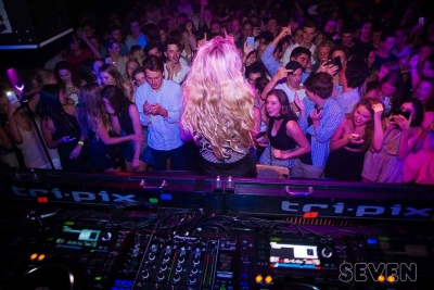 sevennightclub021.jpg